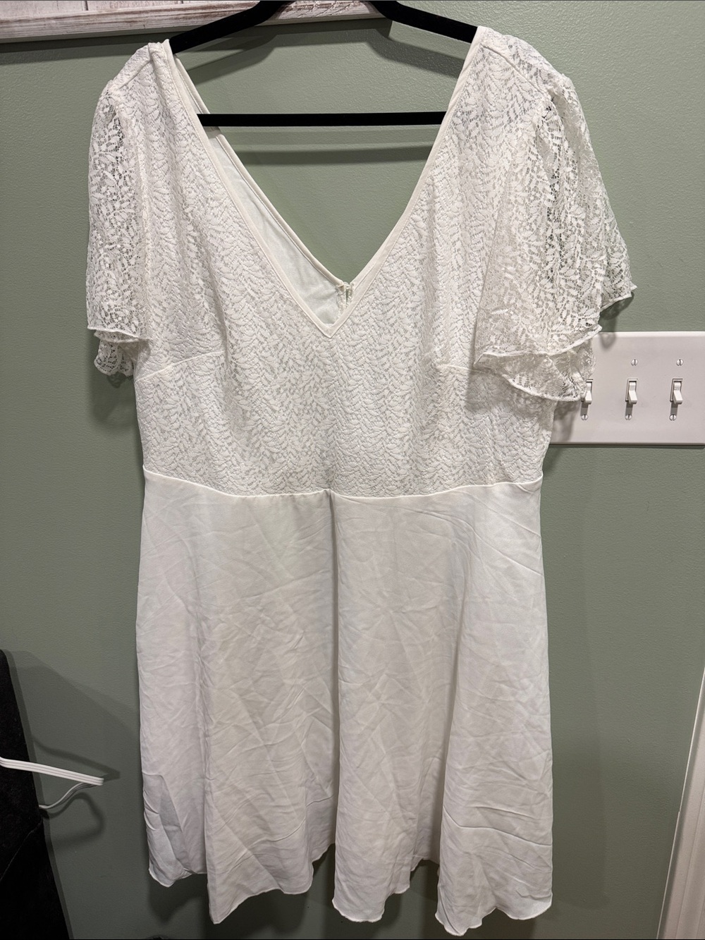 3xl shein White Lace V-Neck Short Dress
